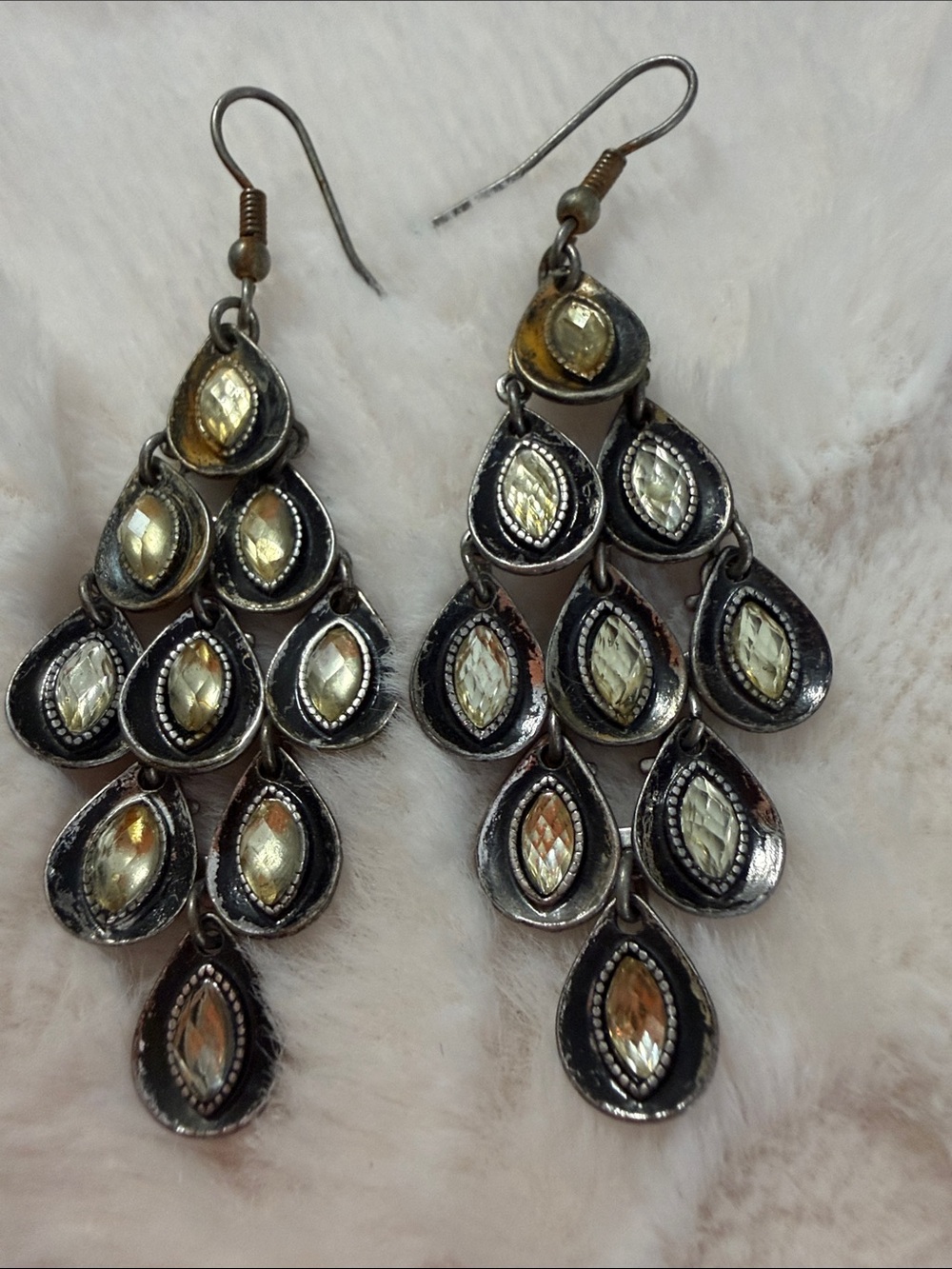 3/30$ vintage Sterling-Effect Teardrop Chandelier Earrings in Gold and Silver